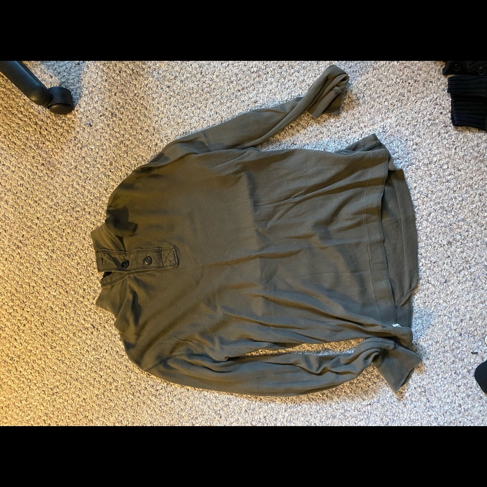 Men’s long sleeve shirt